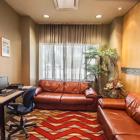Comfort Hotel Vancouver Airport-2
